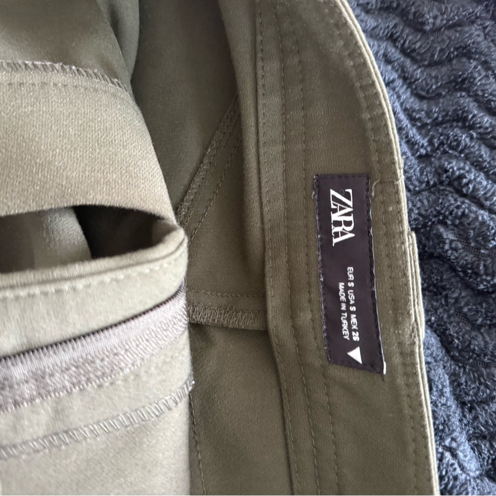 Zara Olive Green Women's Cargo Shorts - Picture 4 of 7